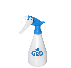 Gro 1L Hand Sprayer is made from the highest grade polyethylene plastic that resists corrosion from insecticides or herbicides, these sprayers are ideal for spraying water, fertilizers, herbicides, pesticides, and more. This Hand Sprayer has  a white bottle with “Gro 1” written in the centre, the lid is blue, the handle and nozzle are white.